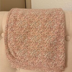 Jamie Kay blanket in  Floral amber rose